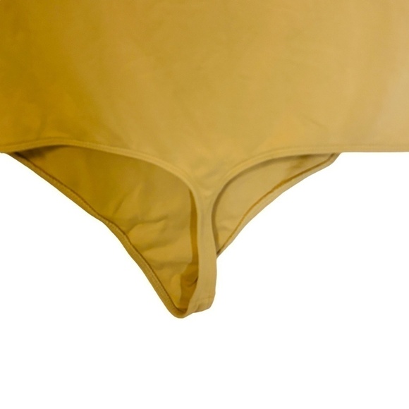 Aritzia Babaton Contour Ace Square Neck Body Suit SZ Medium - Picture 8 of 8